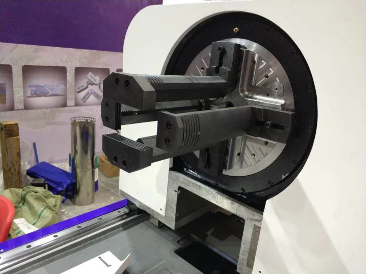CNC Pipe Tube Fiber Laser Cutting Machine